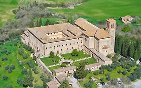 Monastero Sant'Anna In Camprena